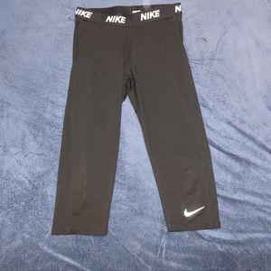 Nike cropped leggings size XL